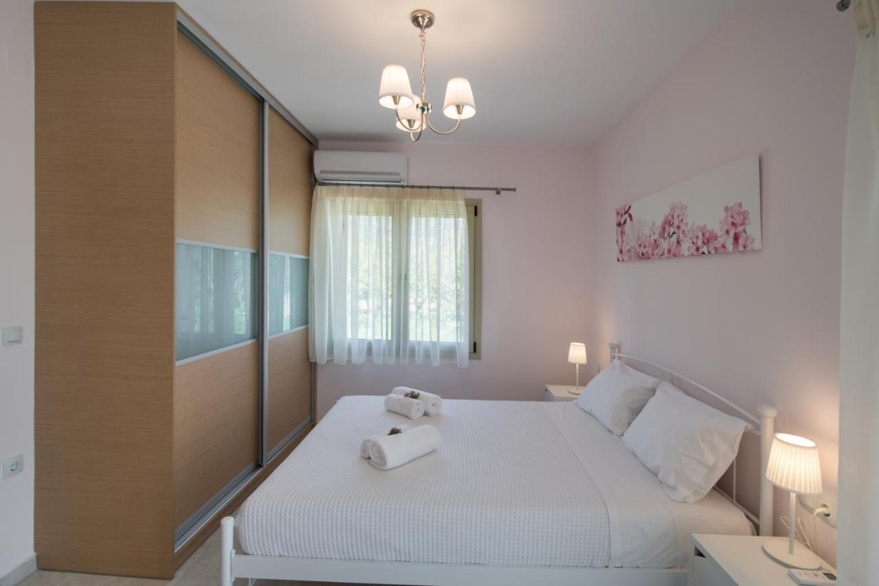 Bounatsa Studios & Apartments ニドリ エクステリア 写真
